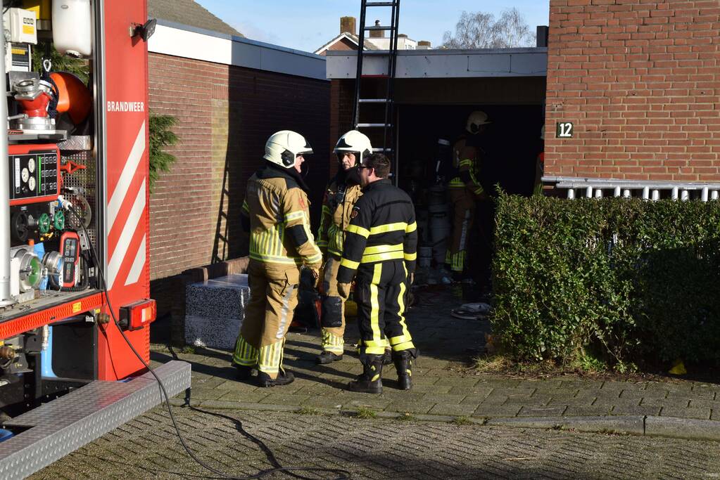 Brand in garagebox snel geblust