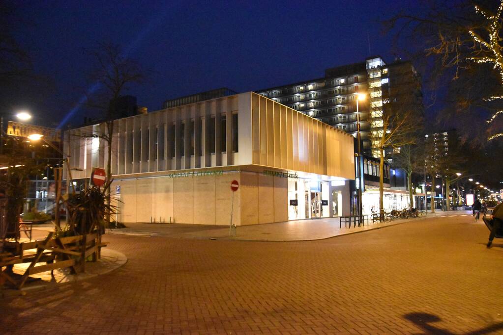 Voorbereiding voor avondklokrellen Lijnbaankwartier