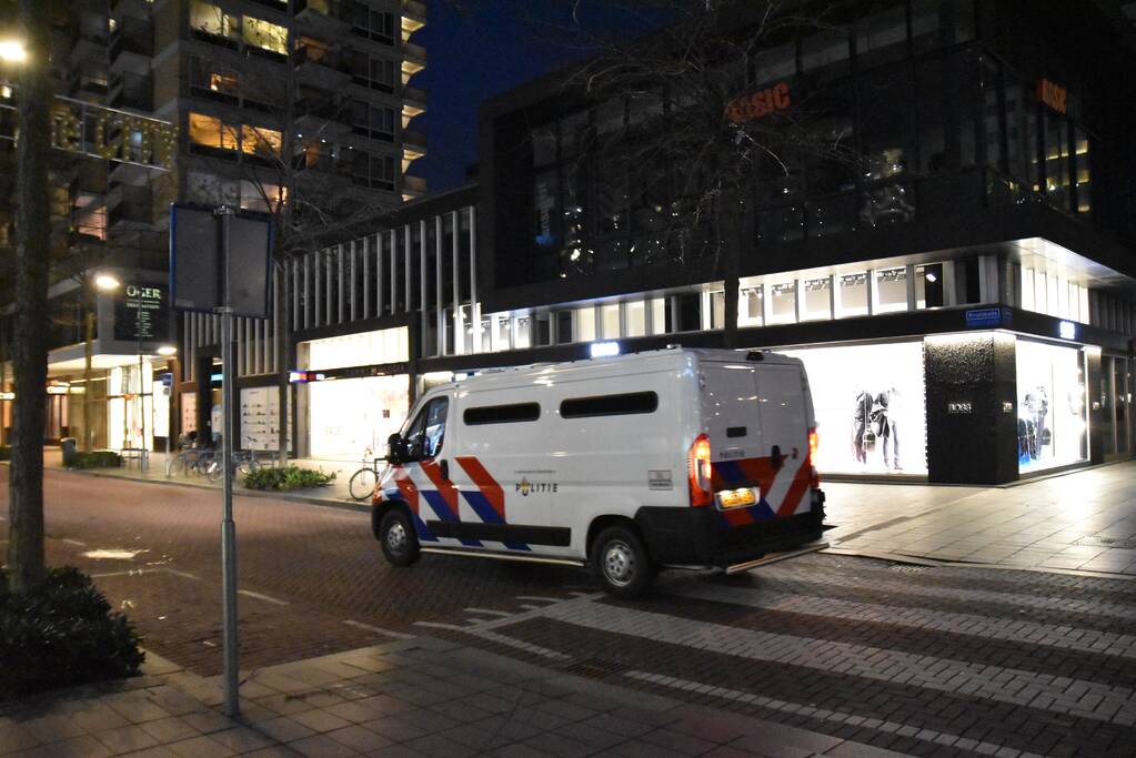 Voorbereiding voor avondklokrellen Lijnbaankwartier