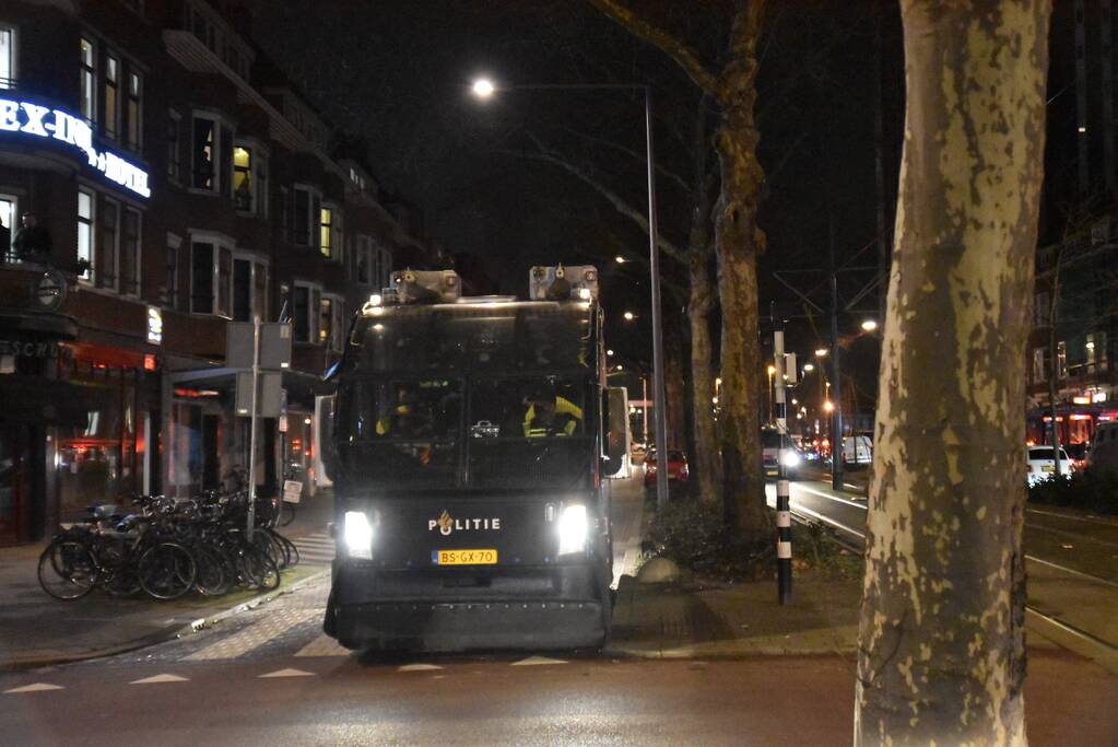Veel ME op straat na ernstige rellen