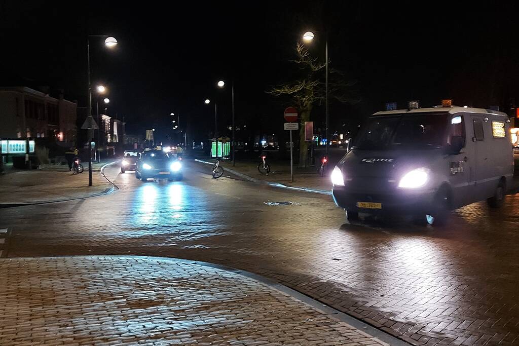 Politie sluit het centrum hermetisch af