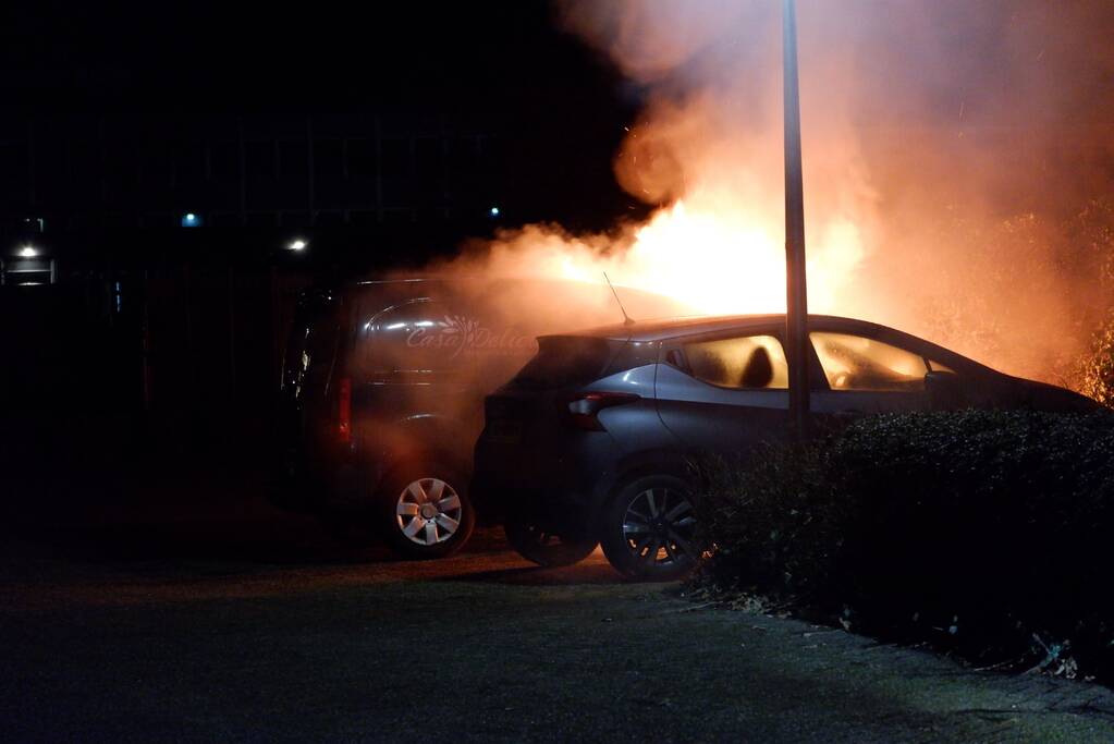 Auto verwoest door brand