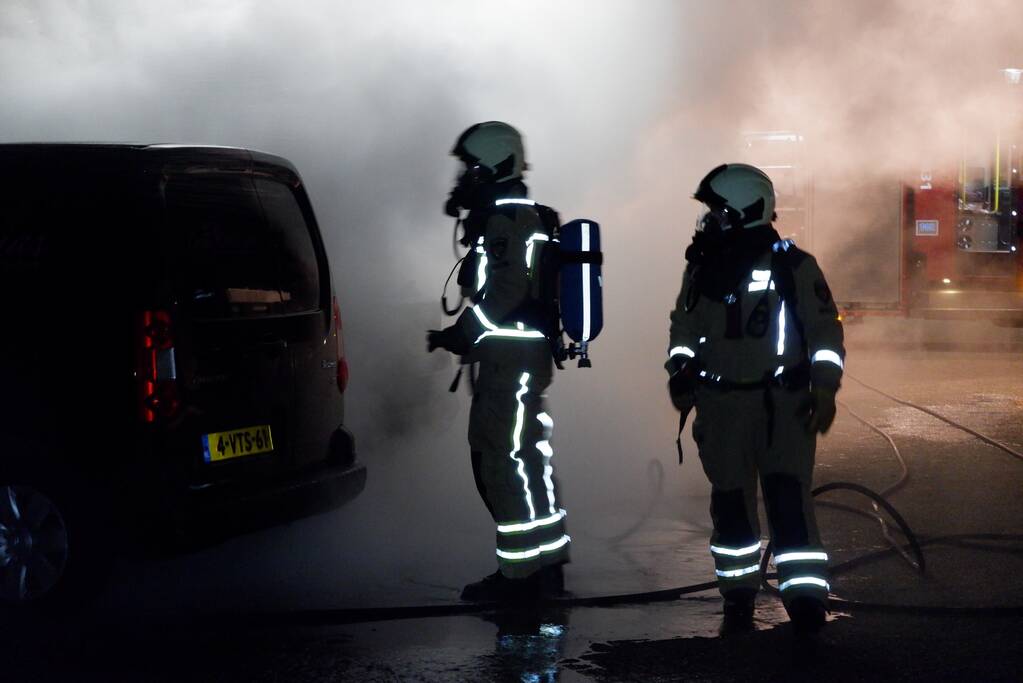 Auto verwoest door brand