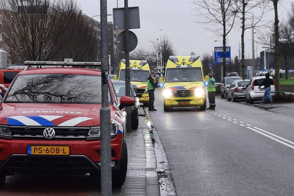 Grote brand in portiekflat