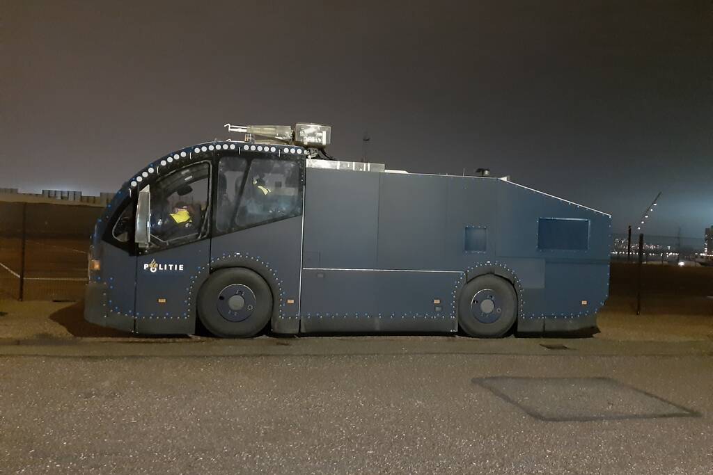 Marechaussee en politie staan paraat voor ongeregeldheden