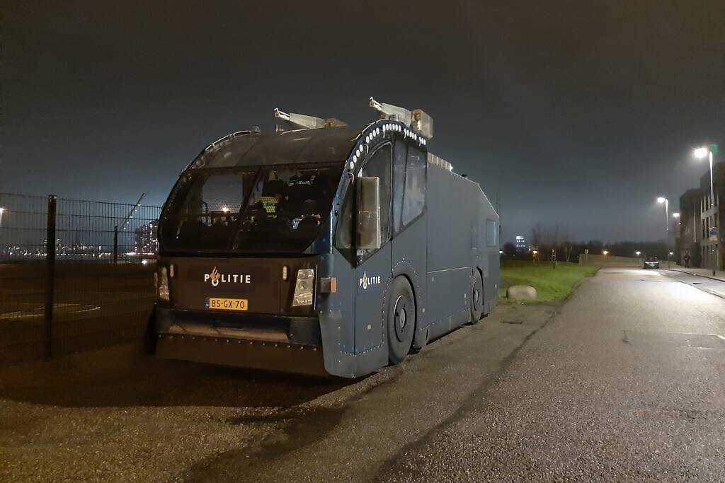 Marechaussee en politie staan paraat voor ongeregeldheden