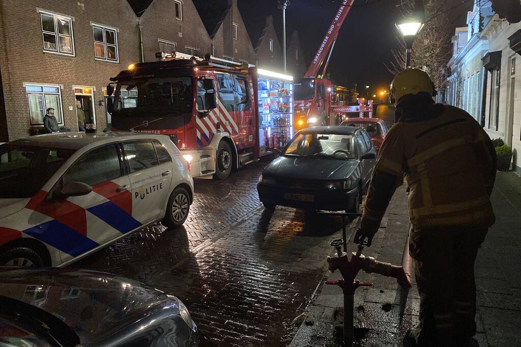 Brand in schoorsteen van woning