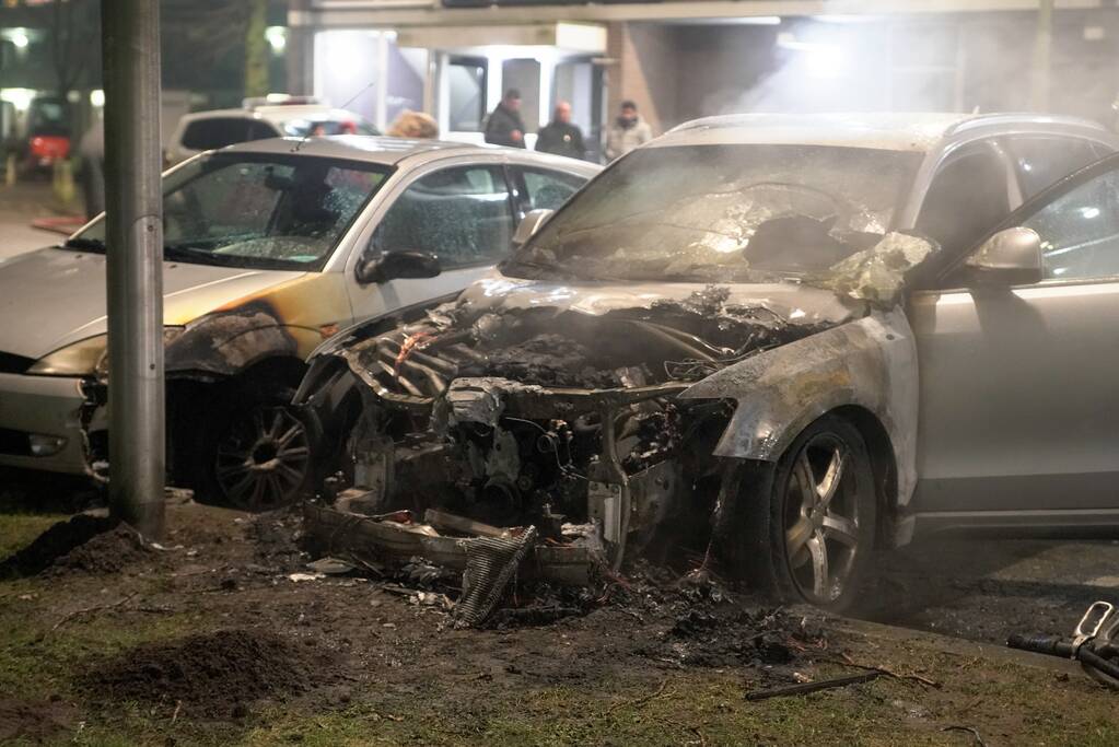 Zoveelste autobrand tijdens avondklok