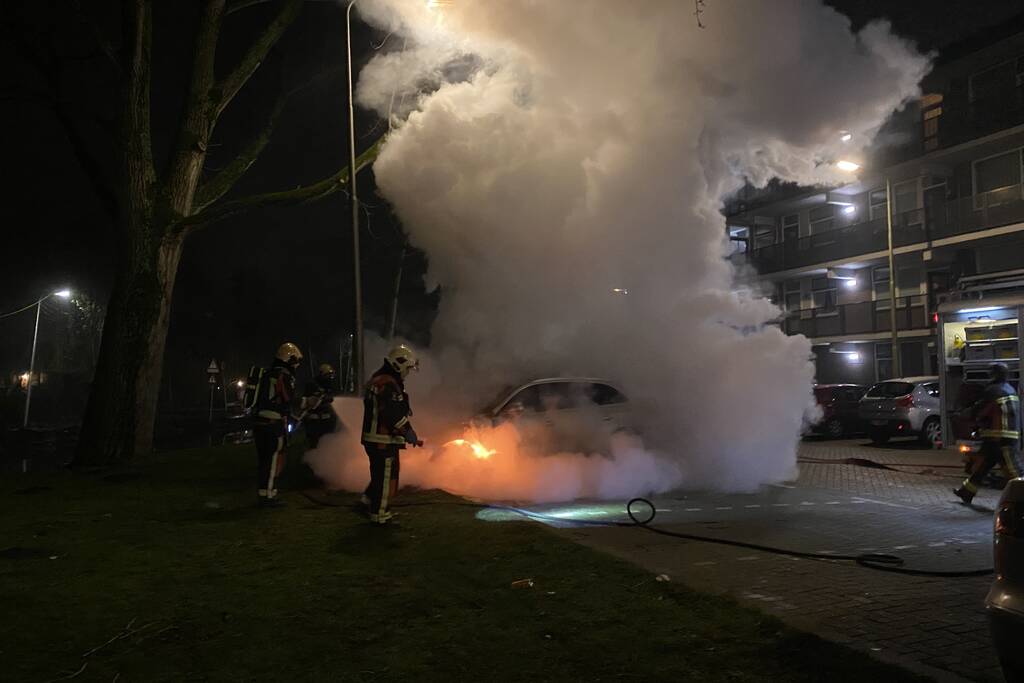 Zoveelste autobrand tijdens avondklok