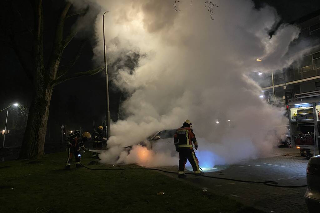 Zoveelste autobrand tijdens avondklok