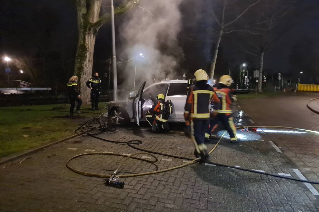 Zoveelste autobrand tijdens avondklok