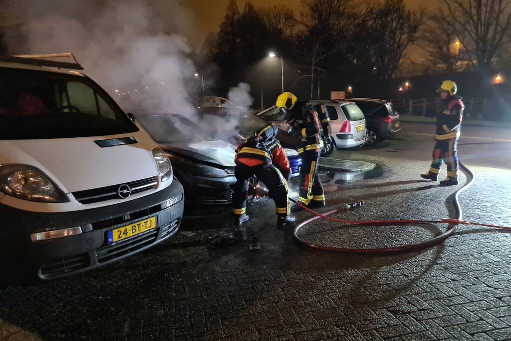 Volkswagen Golf gaat in vlammen op