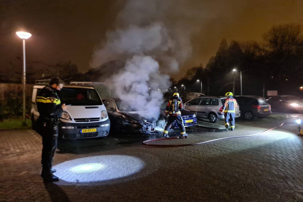 Volkswagen Golf gaat in vlammen op