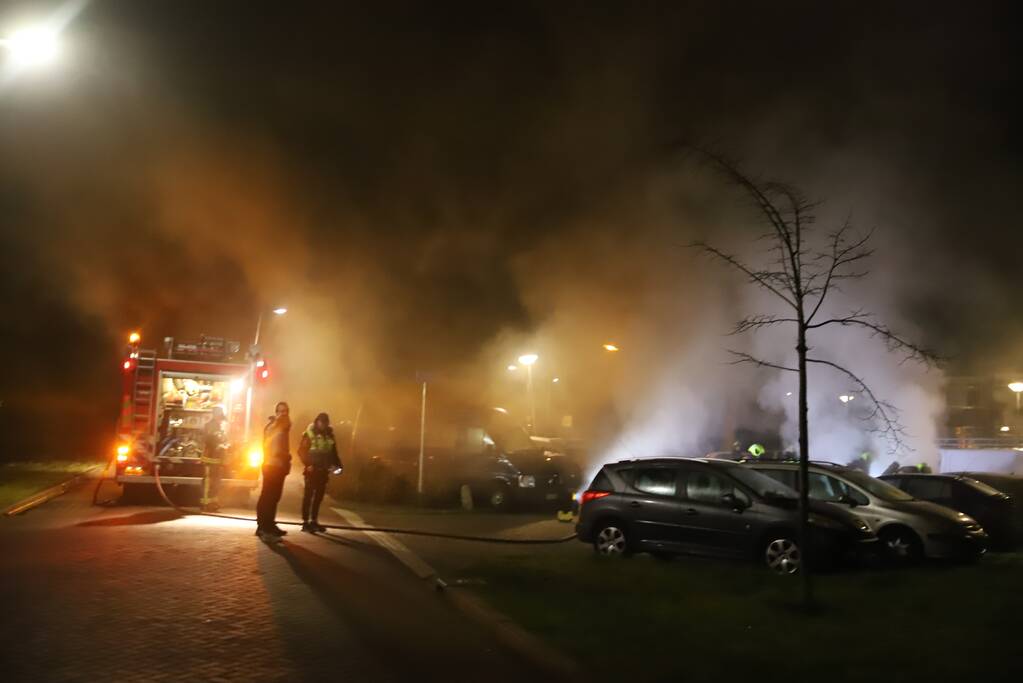 Volkswagen Golf gaat in vlammen op