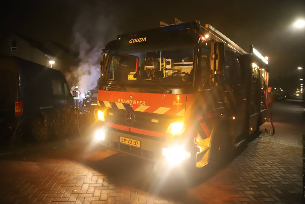 Volkswagen Golf gaat in vlammen op