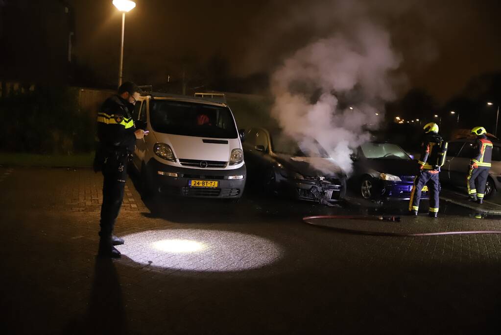 Volkswagen Golf gaat in vlammen op