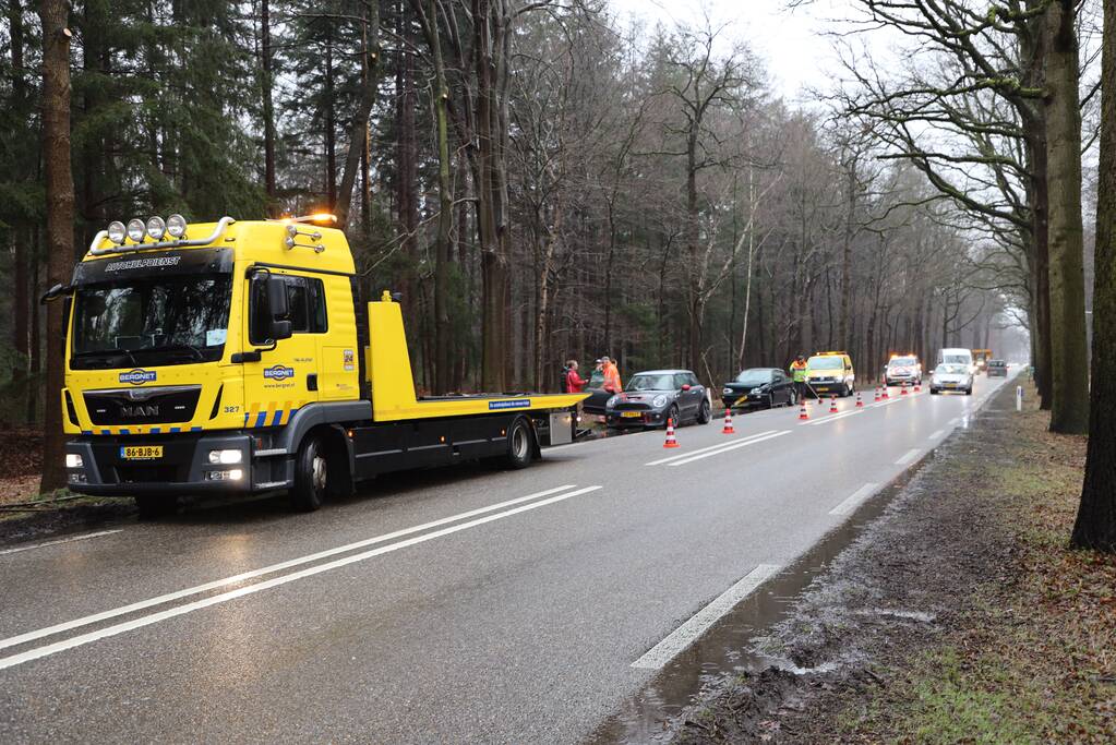 Automobilist botst vol op voorganger