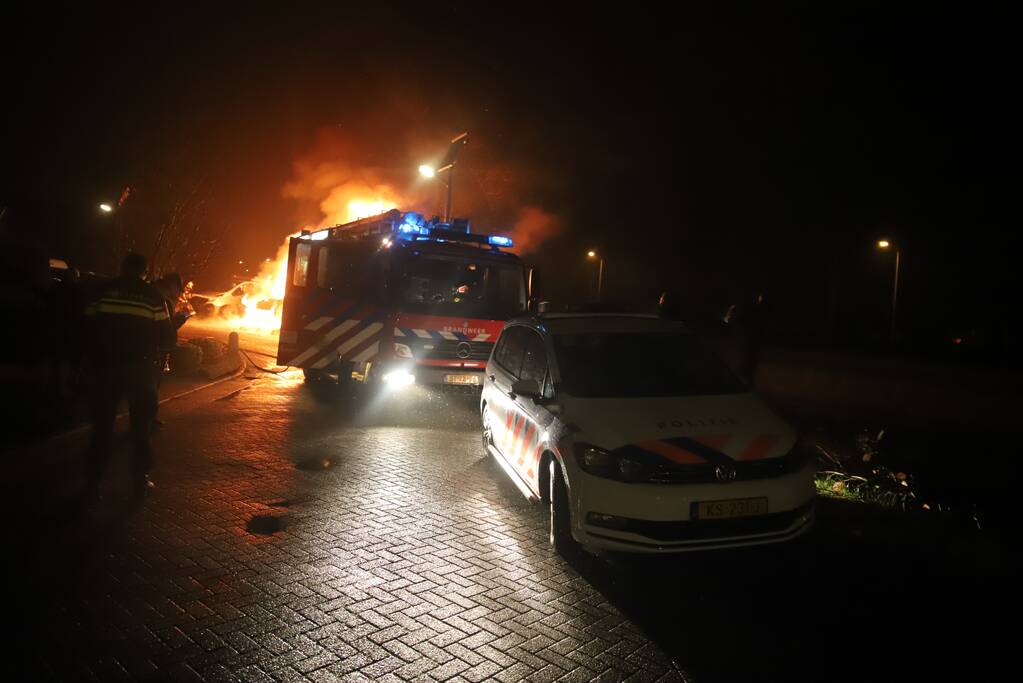 Postpakketten verwoest door brand in bestelbussen