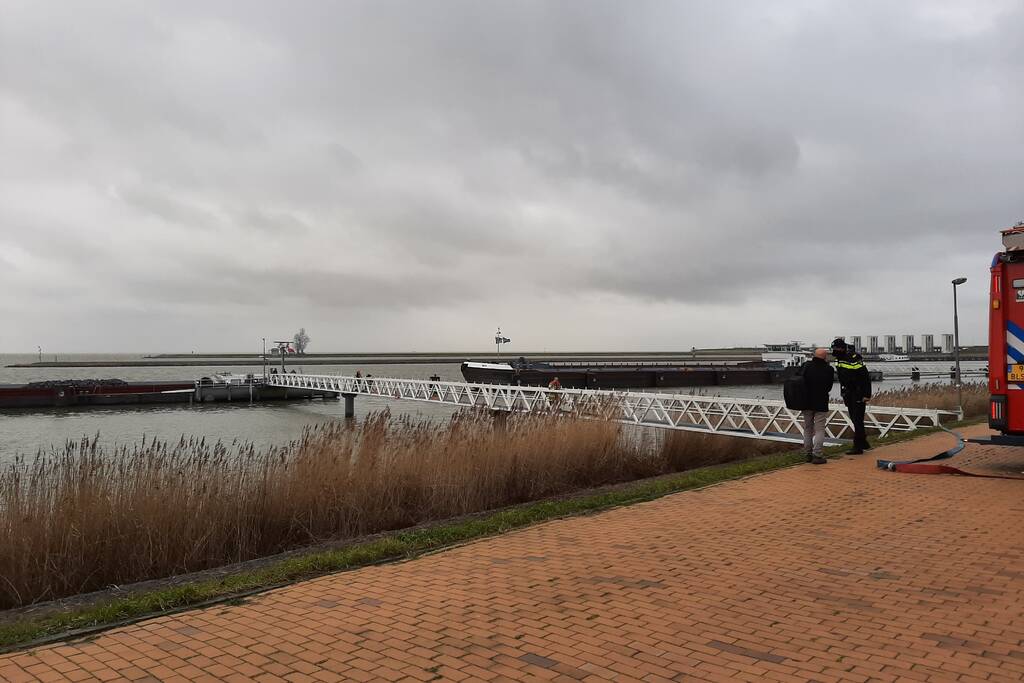 Brand op binnenvaartsschip