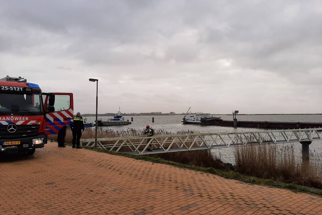 Brand op binnenvaartsschip