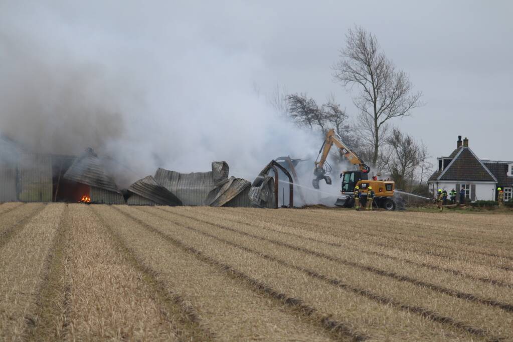 Brand in schuur met gestalde caravans