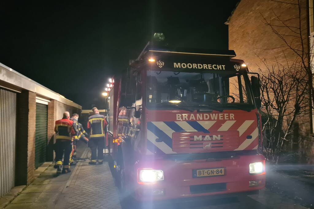 Berg rommel in brand gestoken