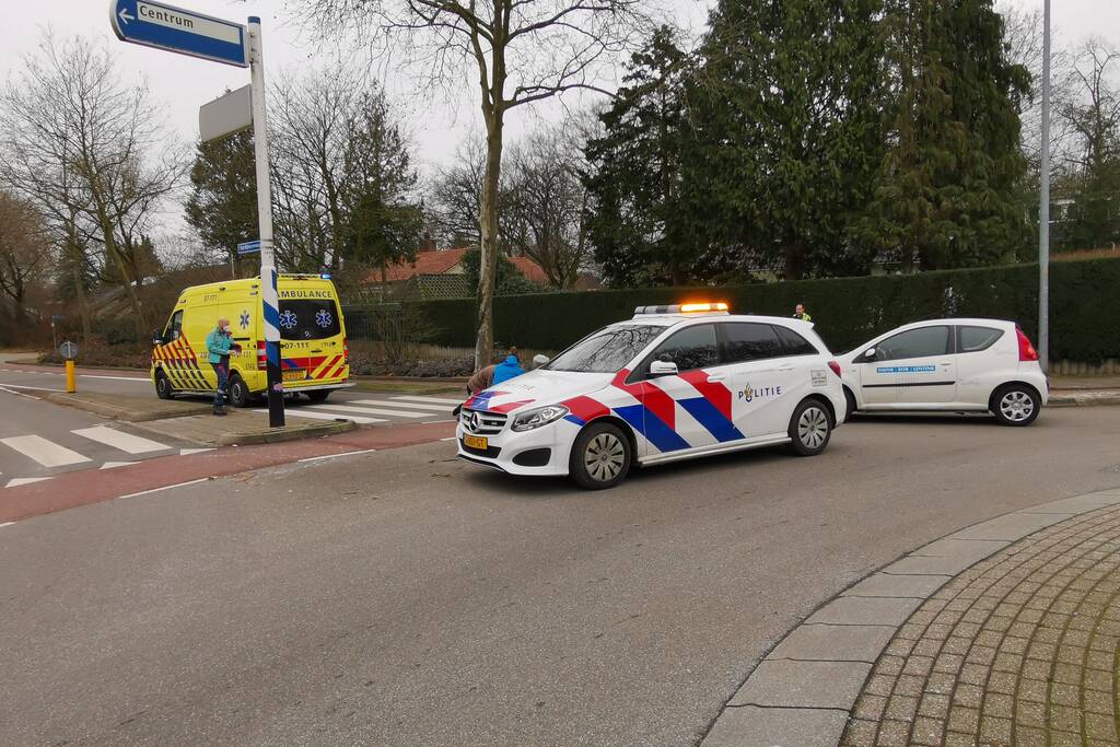Scooterrijder gewond bij botsing met auto