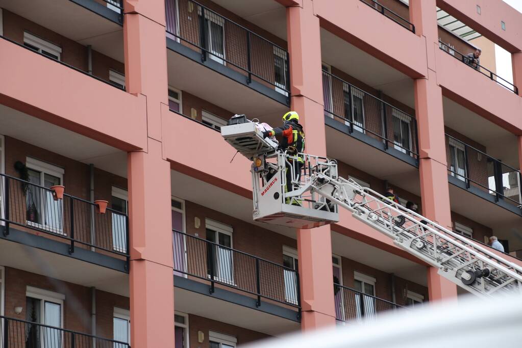 Straat afgezet voor inzet brandweer