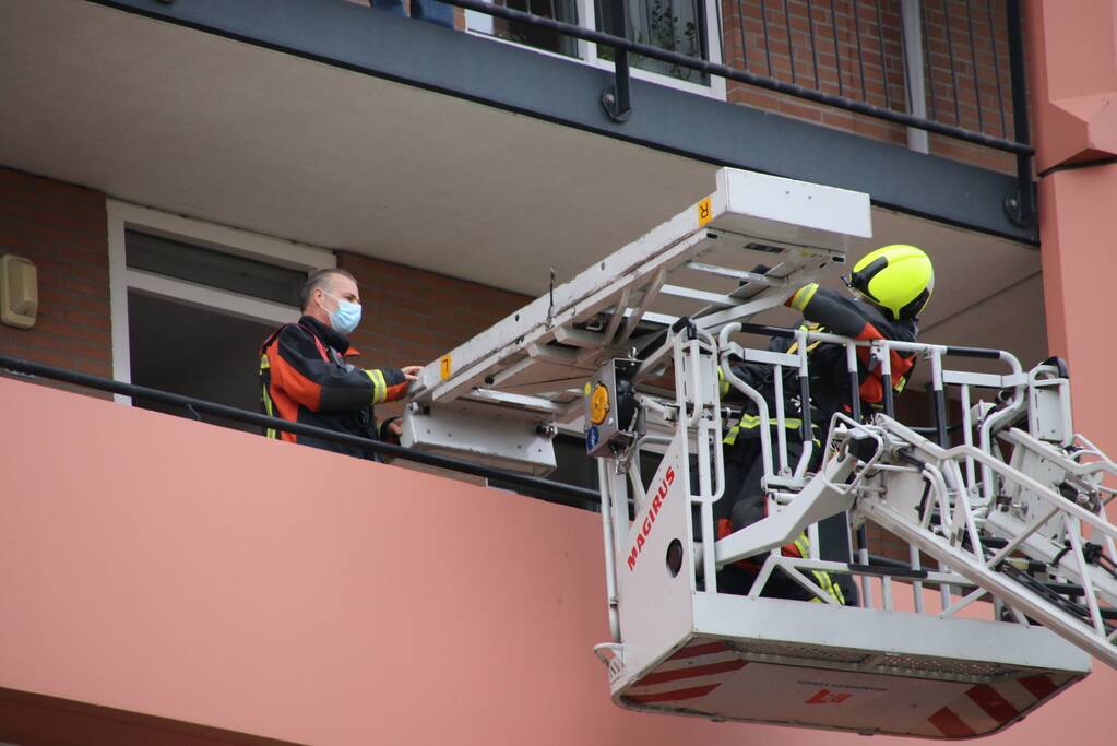 Straat afgezet voor inzet brandweer