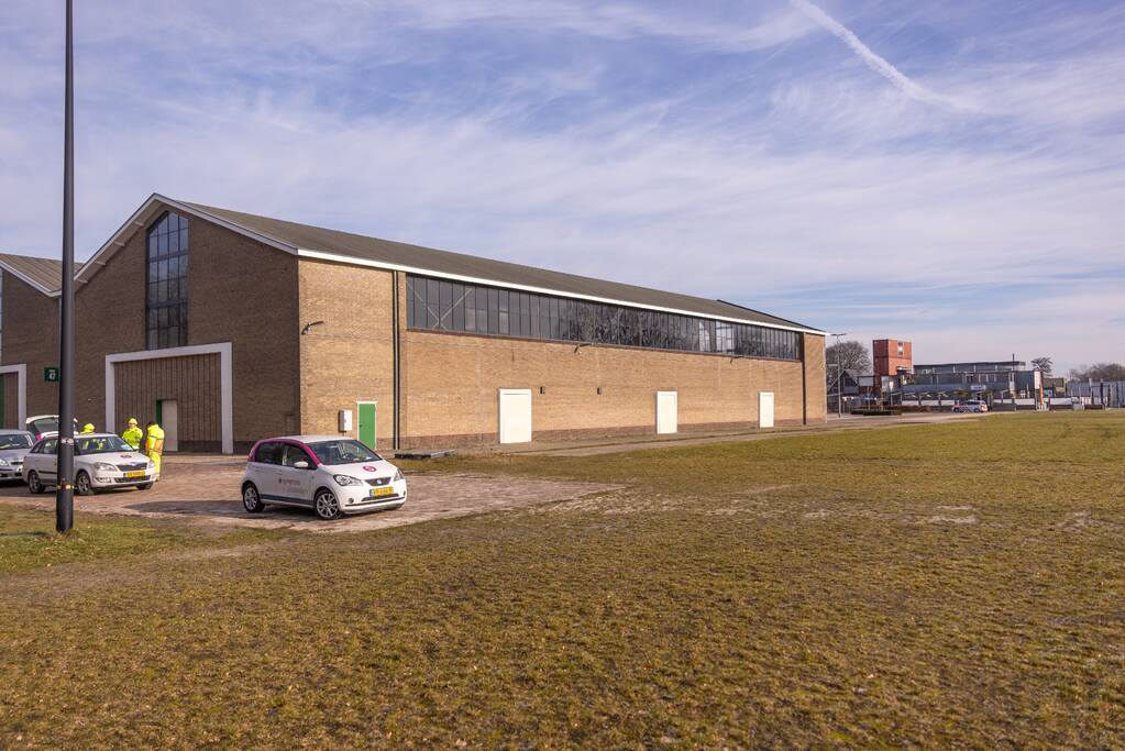 Grote politiemacht tijdens koffiedrinken' op Zwitsal Terrein