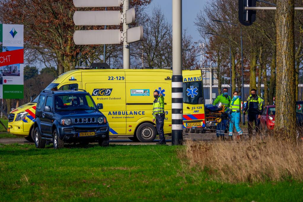 Gewonde bij ongeval tussen twee voertuigen