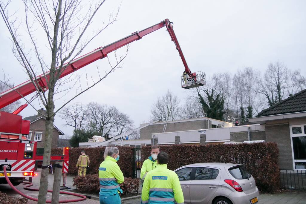 Explosie op dak van school