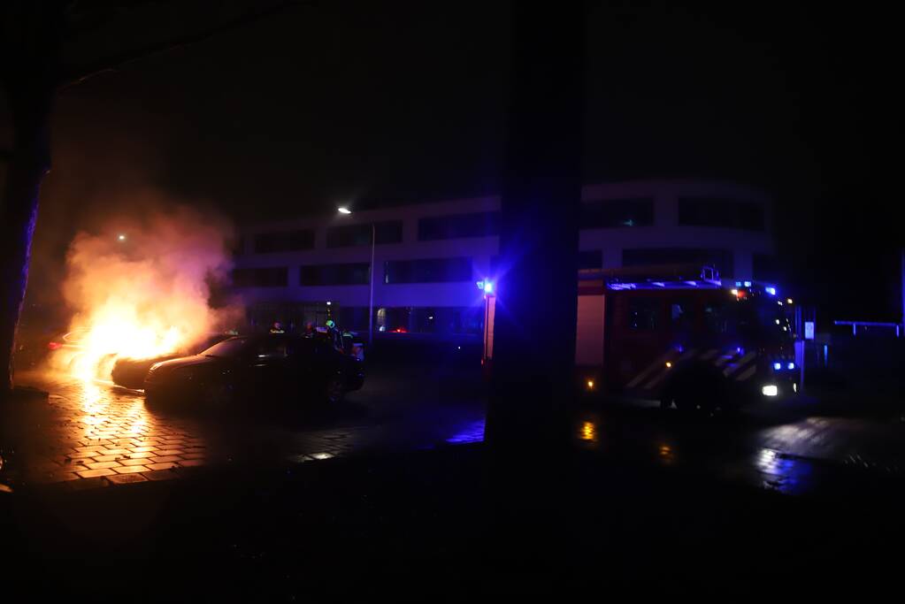 Wederom auto volledig uitgebrand