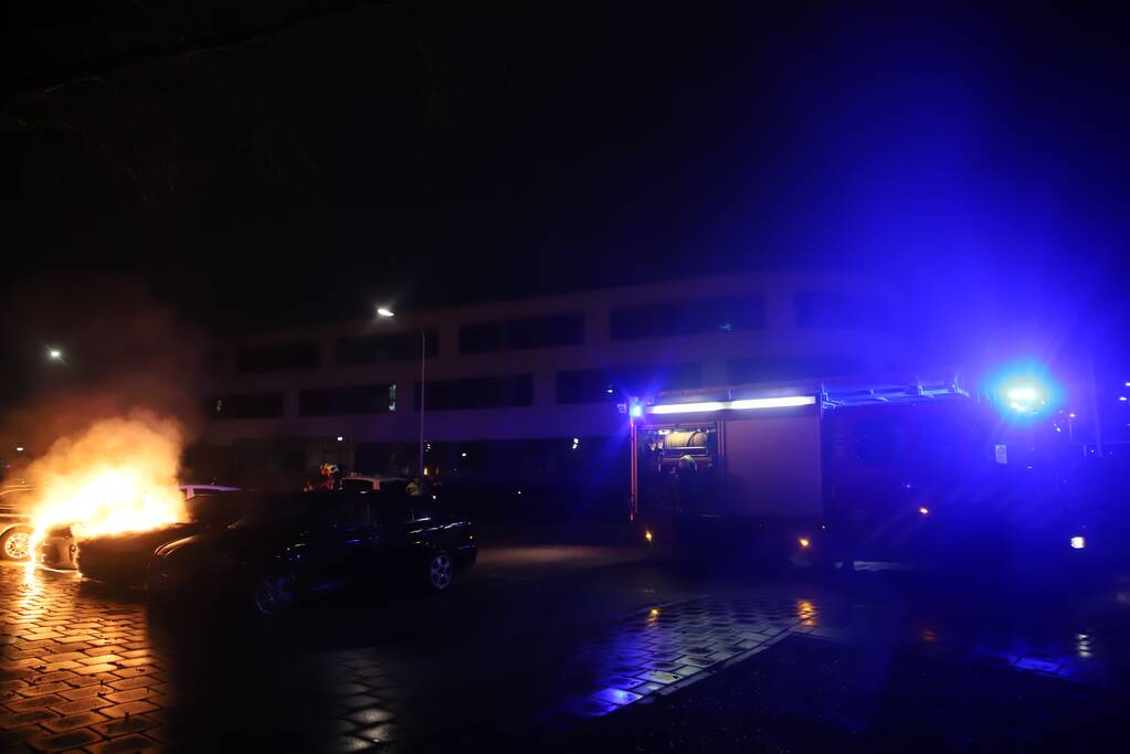 Wederom auto volledig uitgebrand