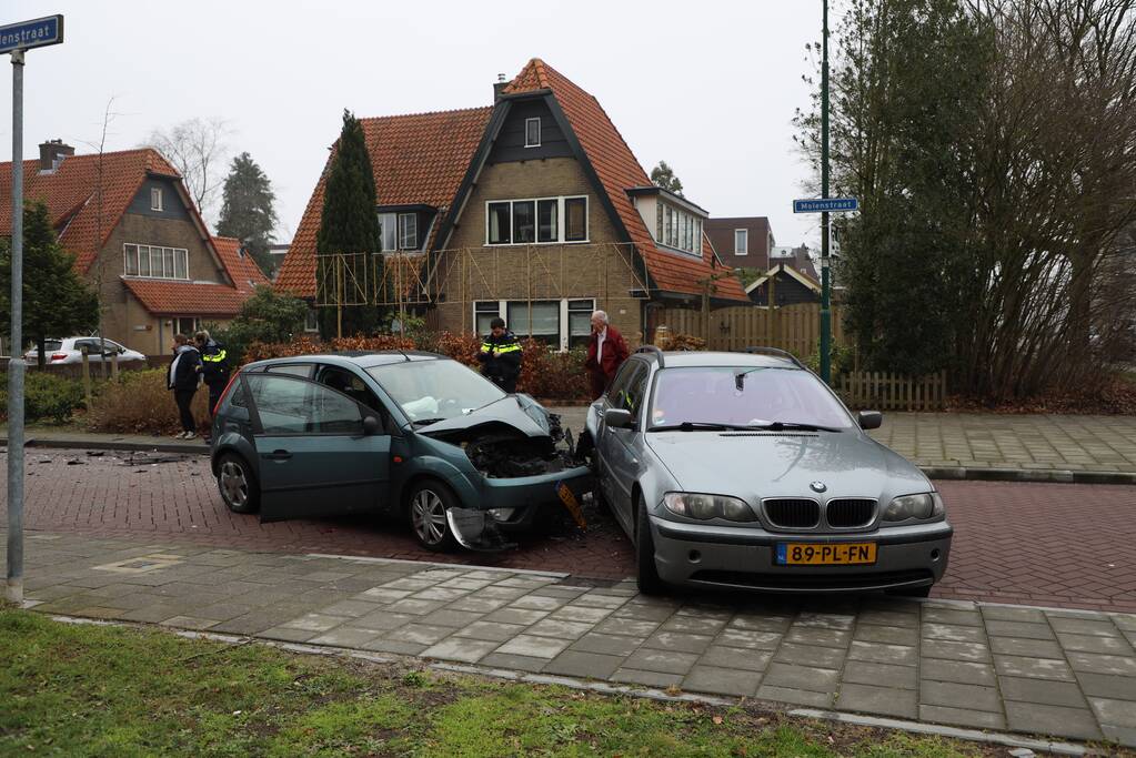 Meerdere voertuigen met elkaar in botsing