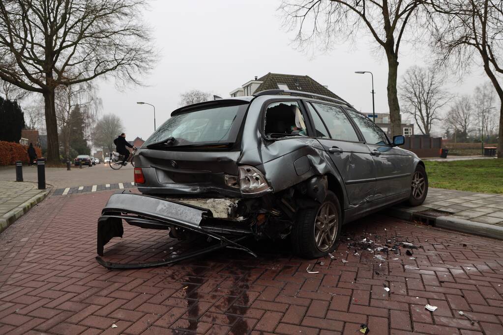 Meerdere voertuigen met elkaar in botsing
