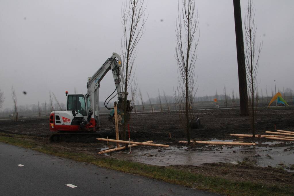 Waterleiding geraakt bij graafwerkzaamheden