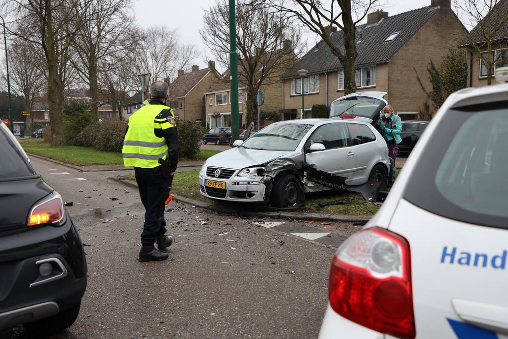 Ravage bij ongeluk op kruising