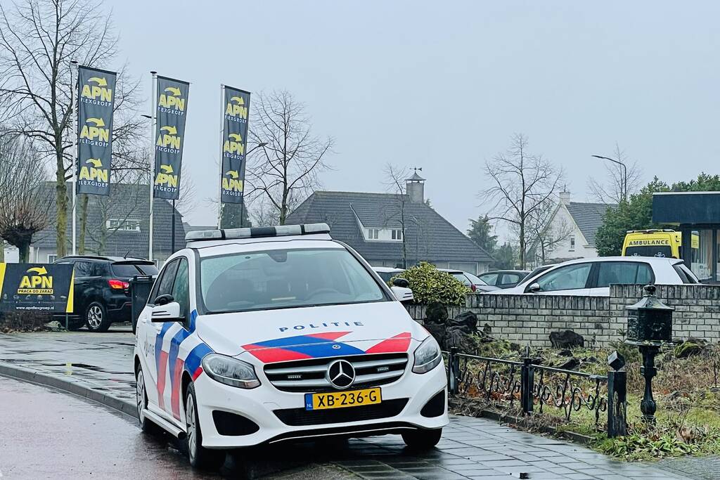 Fietser gewond na ongeval op rotonde