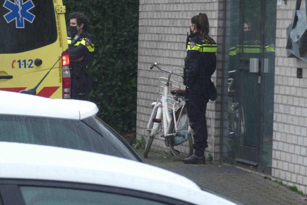 Fietser gewond na ongeval op rotonde