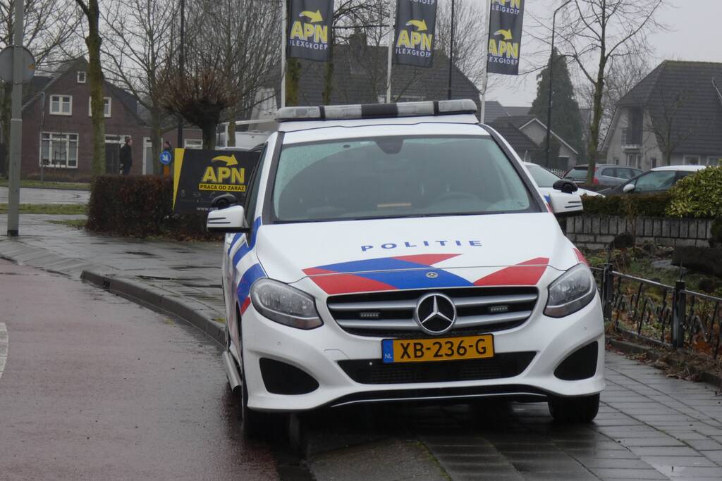 Fietser gewond na ongeval op rotonde