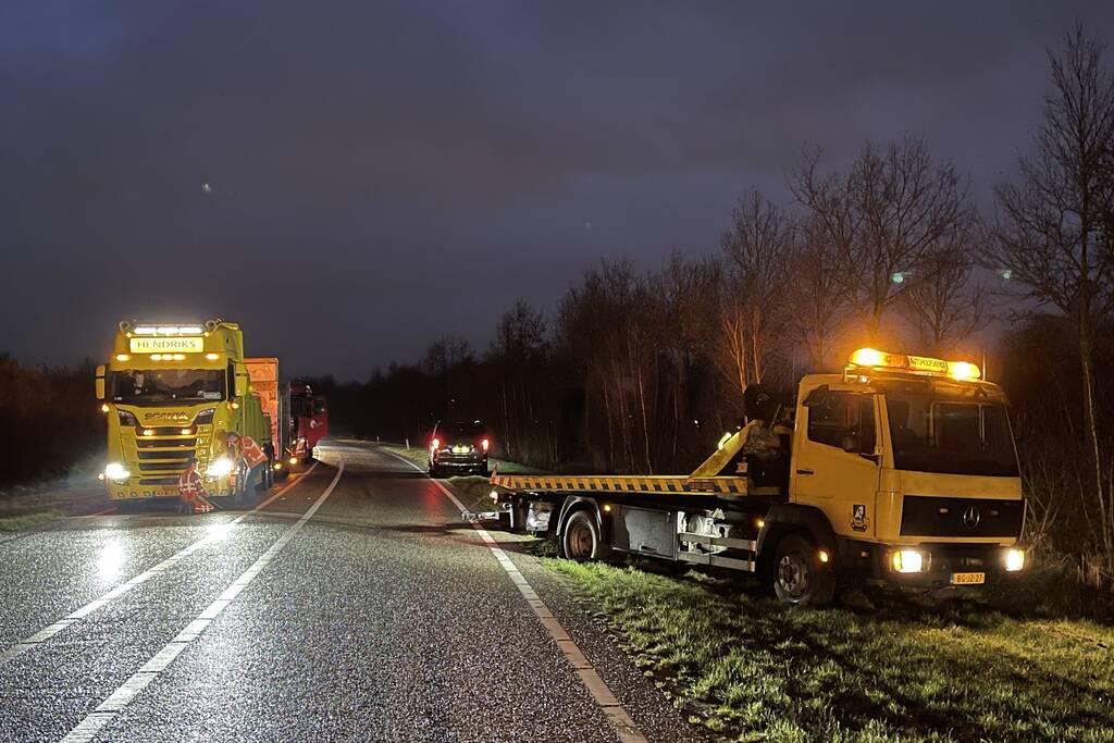 Berger wijkt uit en raakt van de weg