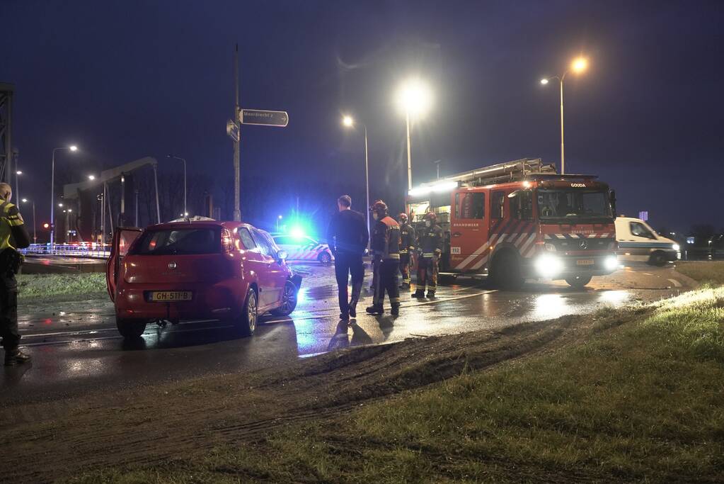 Veel schade bij frontale aanrijding