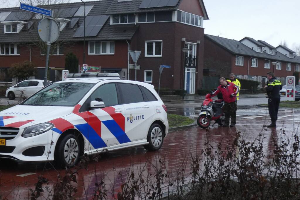 Scooter onderuit na uitwijkmanoeuvre