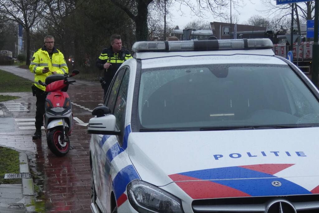 Scooter onderuit na uitwijkmanoeuvre