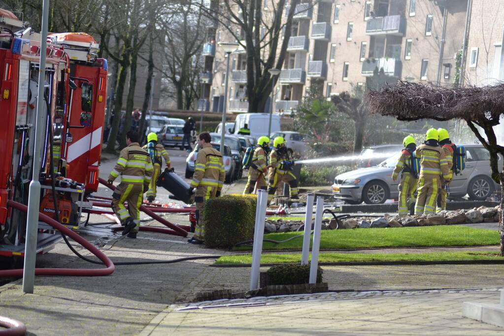 Uitslaande brand in woning na explosie