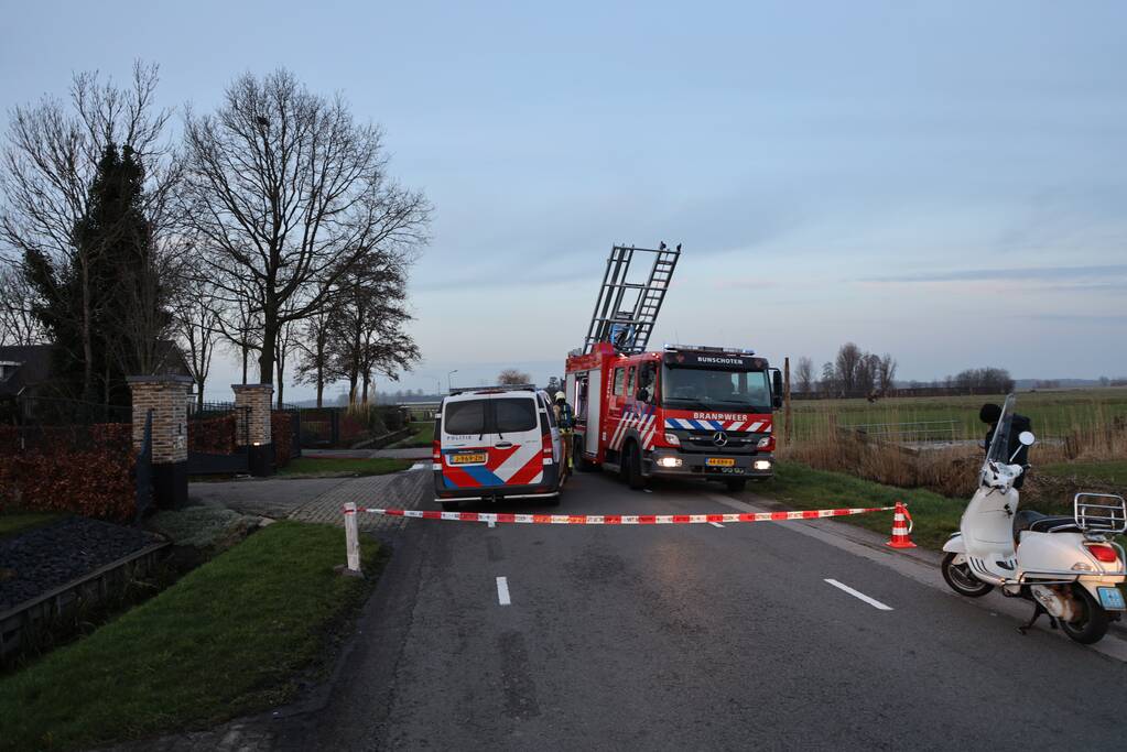 Bouwkeet op boerenerf volledig afgebrand