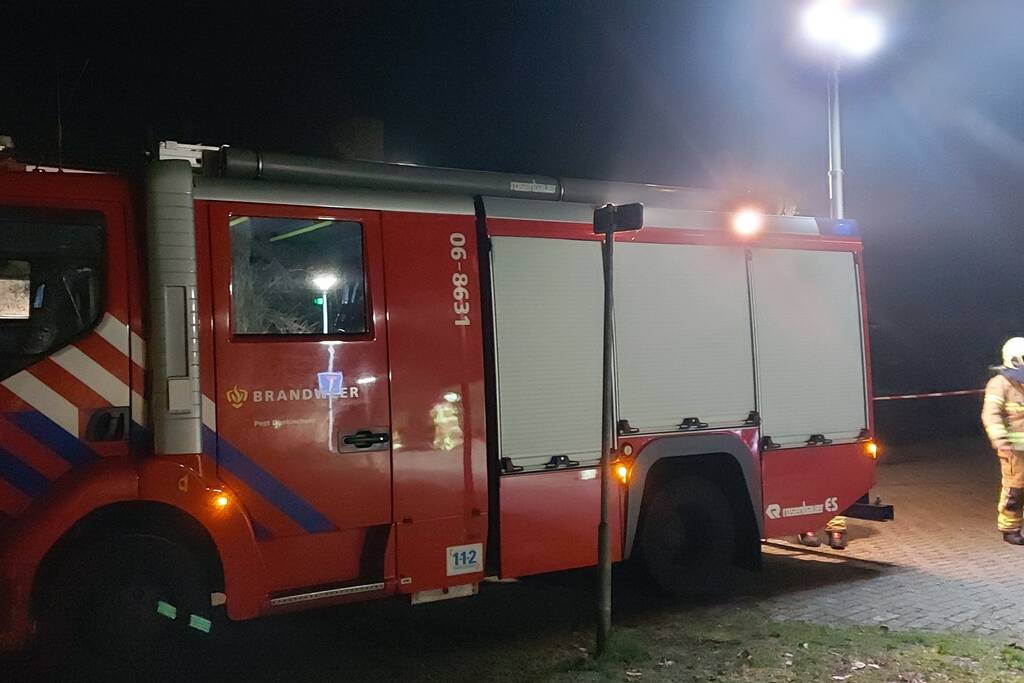 Brandweer verricht metingen na gaslucht