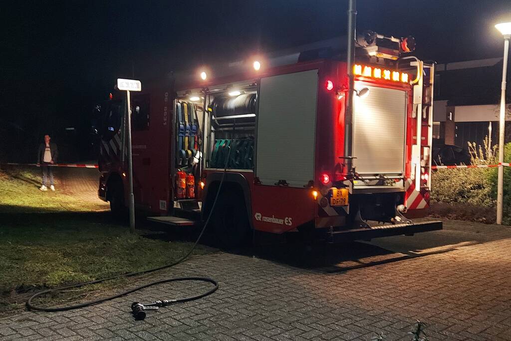 Brandweer verricht metingen na gaslucht