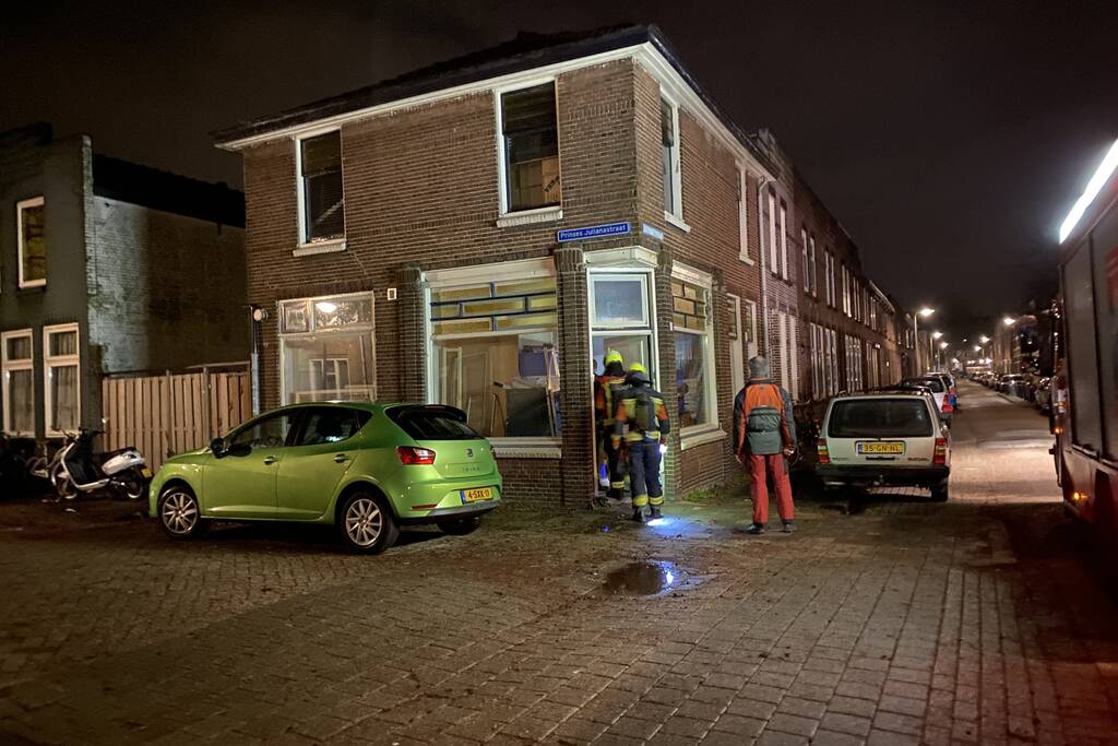 Onderzoek naar brandlucht in woning
